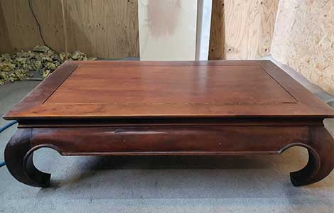 Table en bois vernie